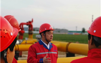 心系一线 情暖基层-张龙义董事长深入汶上、金乡、成武、正定公司视察、慰问